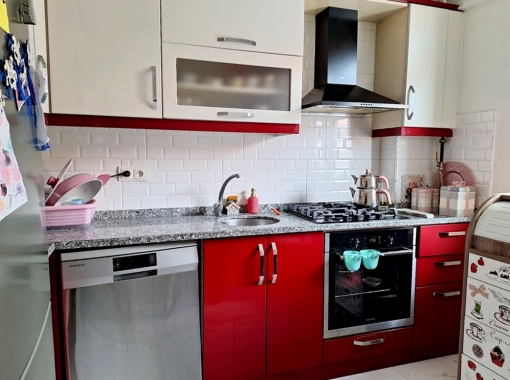 SERDİVAN MERKEZDE SATILIK 2+1 DAİRE